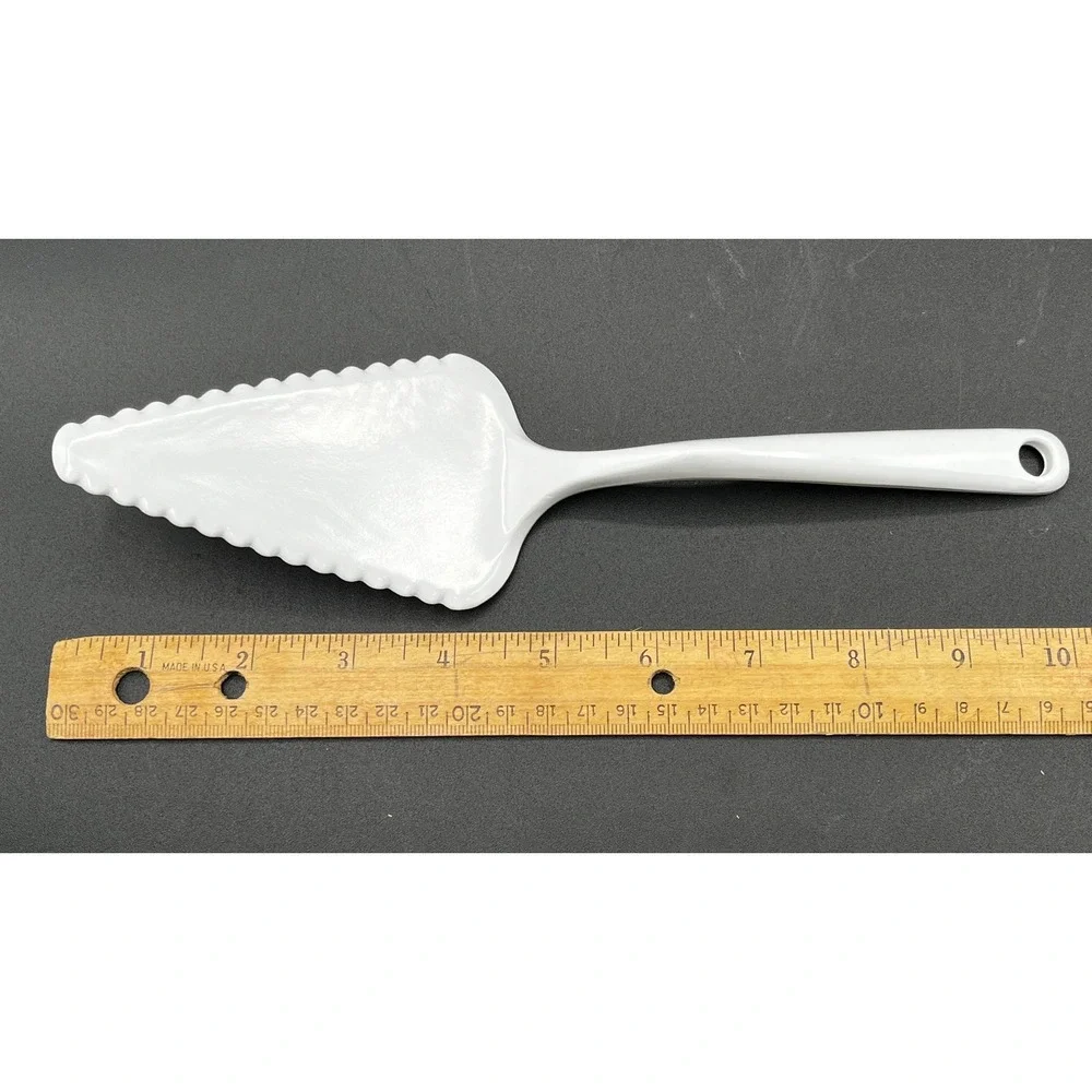 Vtg Copco White Melamine Pie Cake Server Serverware USA Dishwasher Safe Serrated
